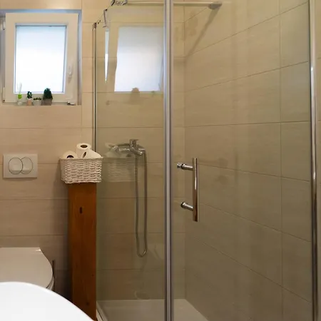 Anna Apartment